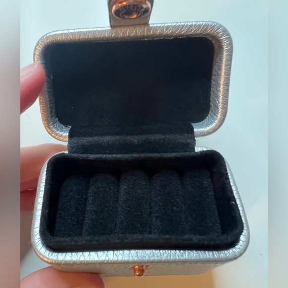 Pandora Ring Case - Picture 4 of 5